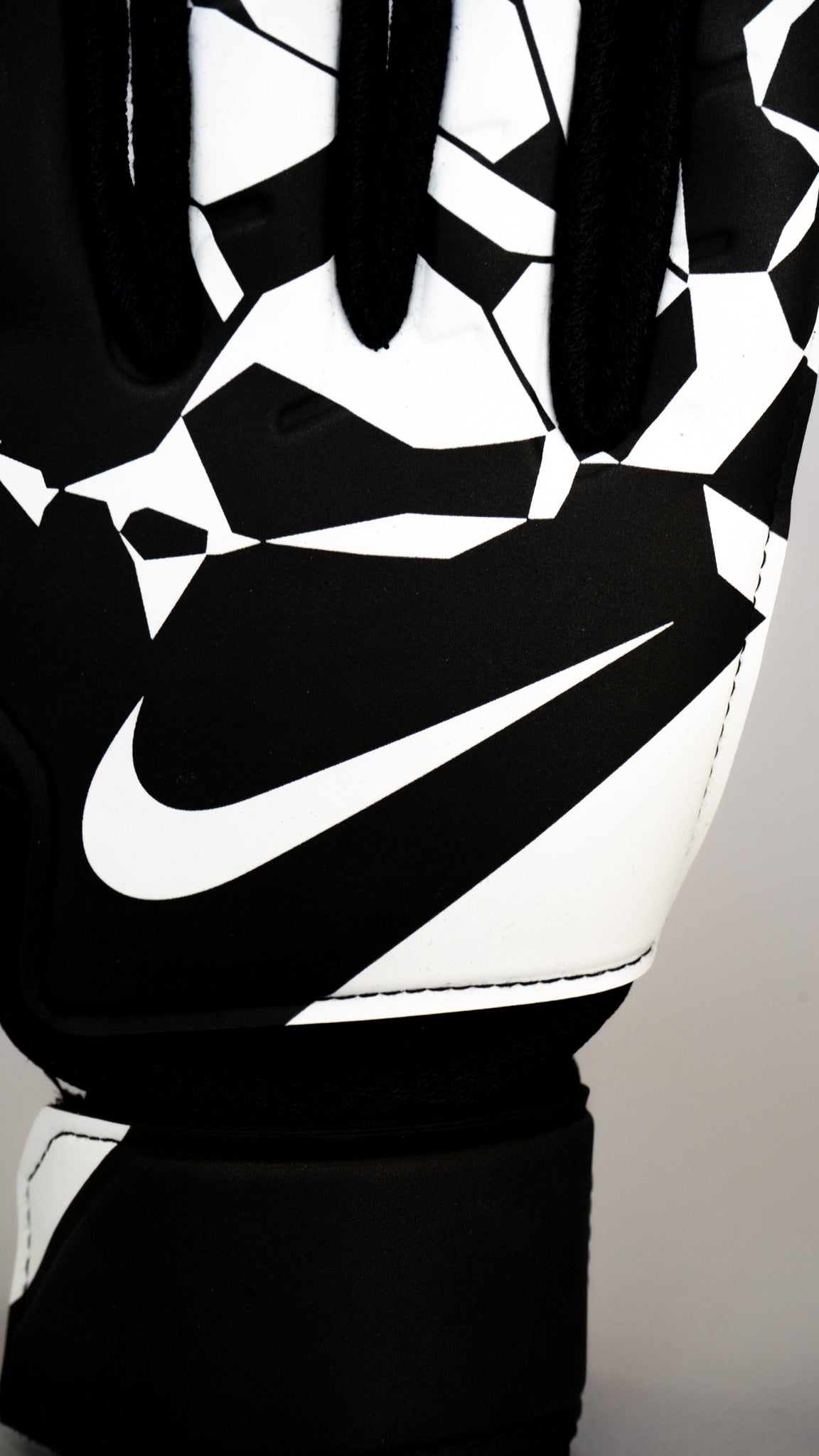 Nike Youth GK Match Soccer Goalkeeper Gloves black-white