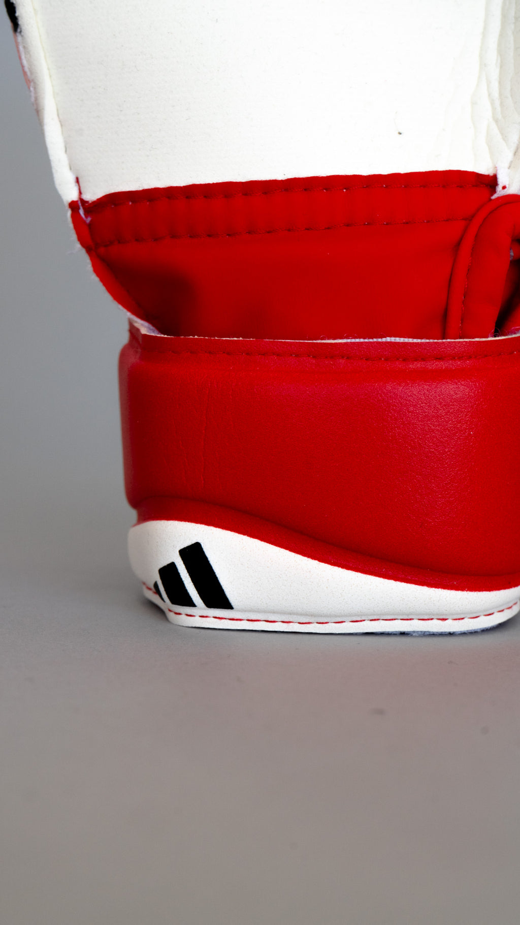 adidas Predator Goalkeeper Junior Training Gloves Black/Red/White