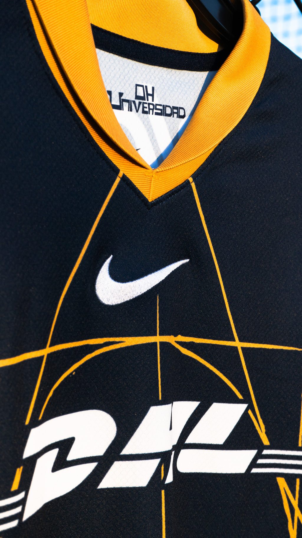 Playera de visitante Pumas Nike para hombre 24/25