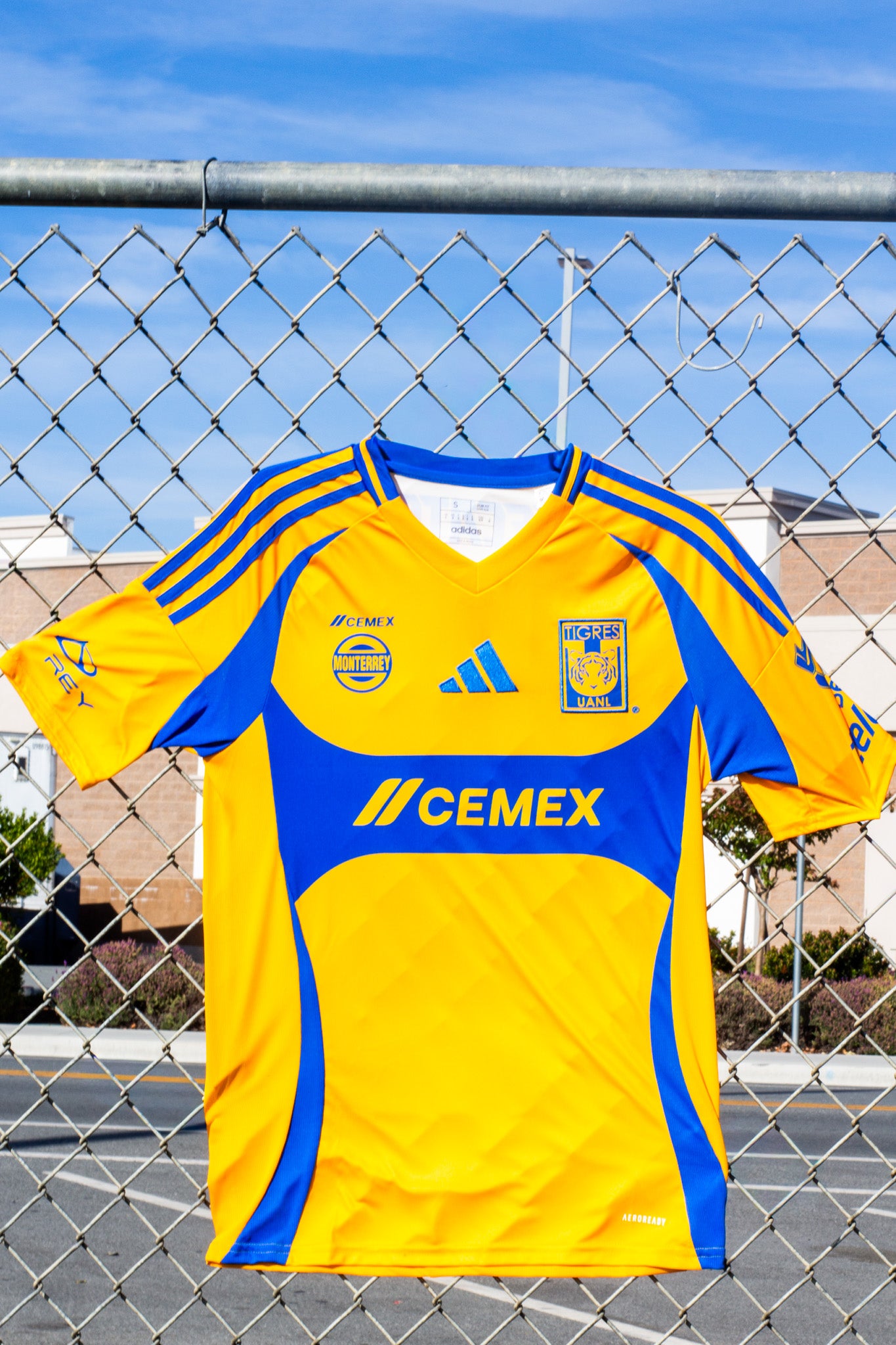 adidas Tigres UANL 24/25 Home Jersey (Team College Gold)